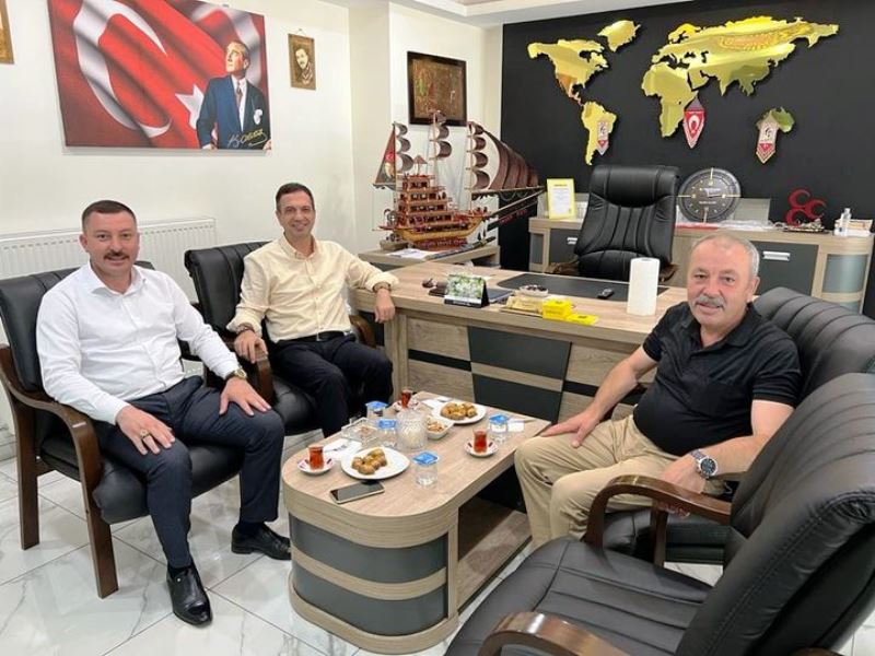 Kaymakamımız Sayın Şafak GÜRÇAM Oto Galericiler Sitesini Ziyaret Etti.
